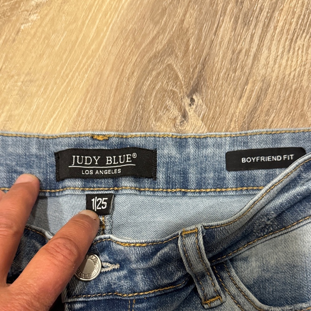 Women's Judy Blue Jeans - Picture 2 of 3